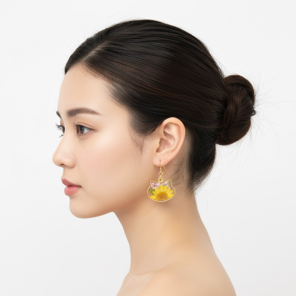 cat shaped resin earrings with pressed daisy flowers cat shaped resin earrings with pressed daisy flowers