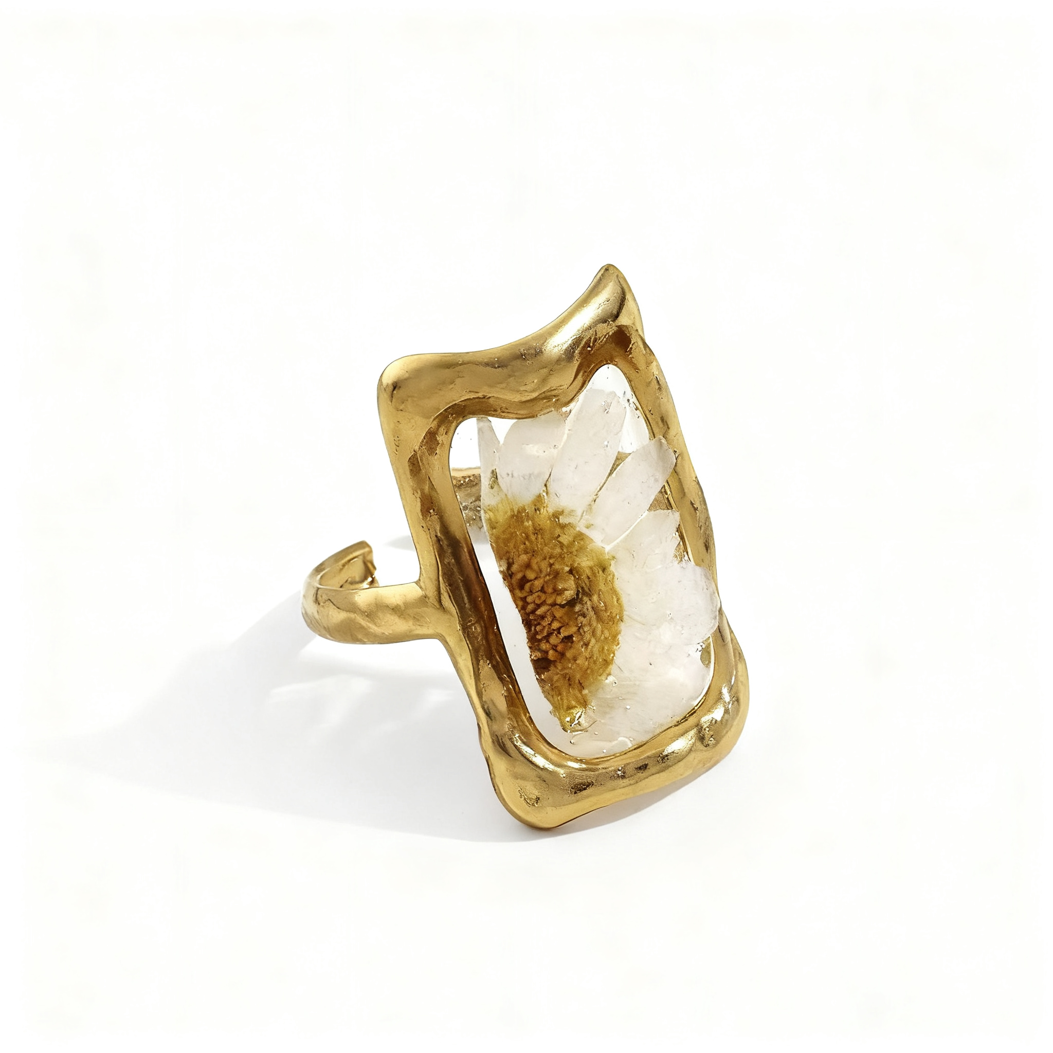 handcrafted gold ring with preserved daisy flower in resin handcrafted gold ring with preserved daisy flower in resin